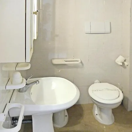 Apartment In Il Nido Dei Gabbiani, *