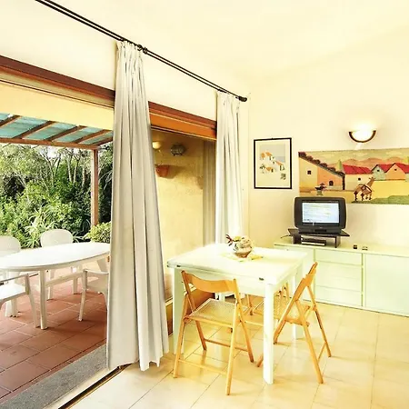 Apartment In Il Nido Dei Gabbiani, Porto Pollo